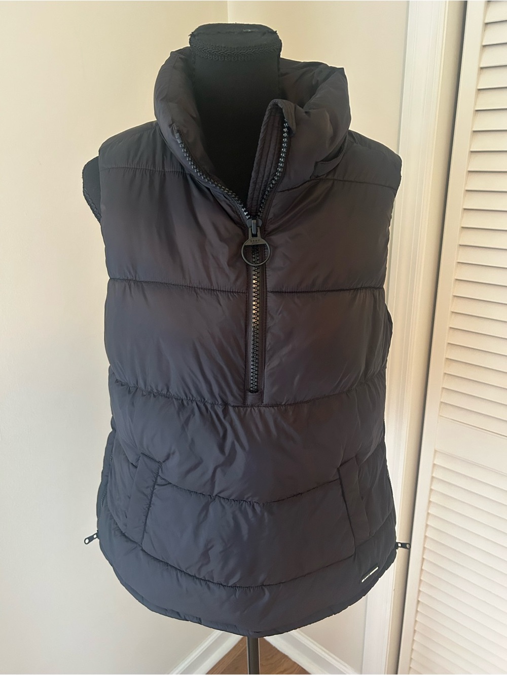 DKNY Sport Black Quilted Jacket Interior